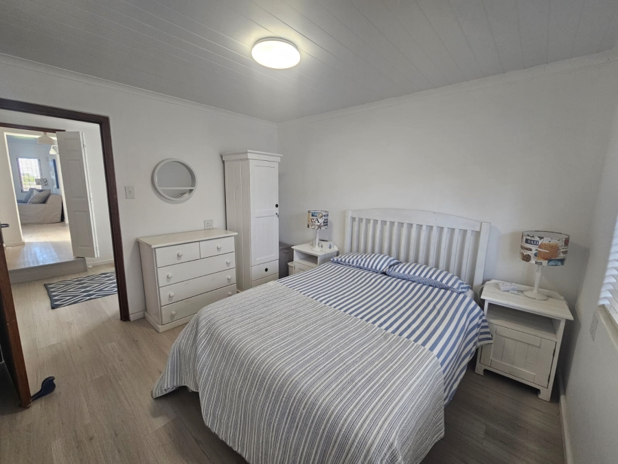 5 Bedroom Property for Sale in Stilbaai Wes Western Cape